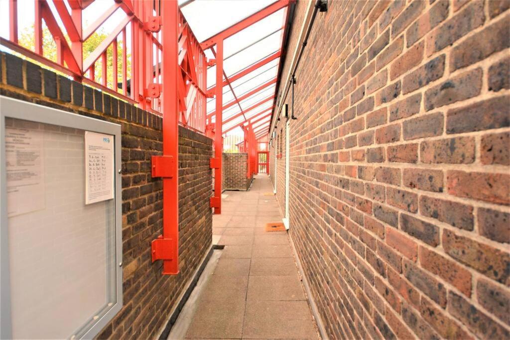 Apartamento Spacious 2bedroom With Patio By Excel Centre Londres
