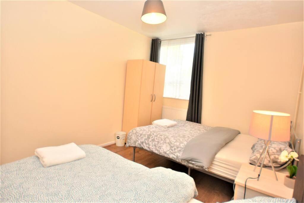 Spacious 2bedroom With Patio By Excel Centre Apartamento